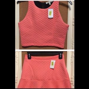 Flash Sale✨ Coral 2 piece Crop/Skirt Set *New